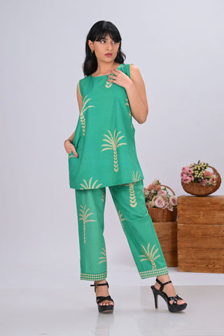 Green & Beige Palm Tree Print Sleeveless Short Co-ord Set (Set of 2)