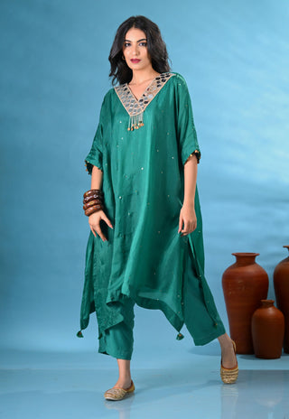 Heer Green V-Neck Mirror Work Kurta Set (Set of 3)