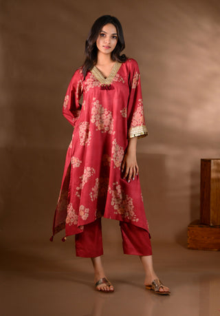 Red Crepe V-Neck Coin Detailing Kurta Set (Set of 2)