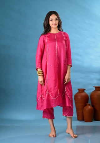 Laila Magenta Pink Gota-Work Kurta Set (Set of 3)