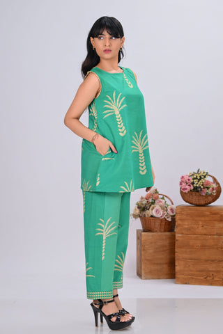Green & Beige Palm Tree Print Sleeveless Short Co-ord Set (Set of 2)