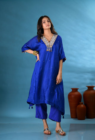 Noori Blue V-Neck Mirror Work Kurta Set (Set of 3)
