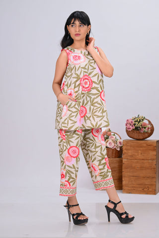 Pink Floral Print Sleeveless Short Co-ord Set (Set of 2)