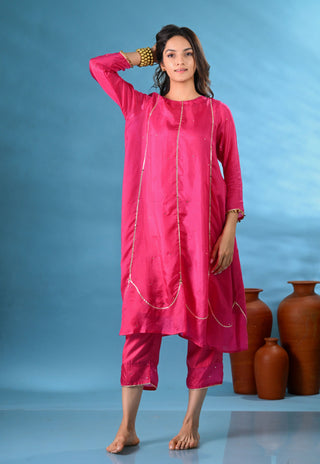 Laila Magenta Pink Gota-Work Kurta Set (Set of 3)