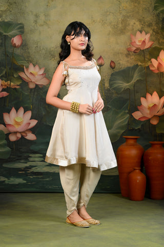 Geet Golden Hand Embroidered Kurta Set with Crush Golden Dupatta