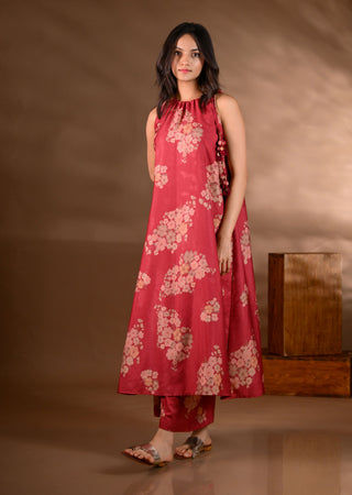 Red Crepe Printed Halter-Neck Kurta Set (Set of 2)